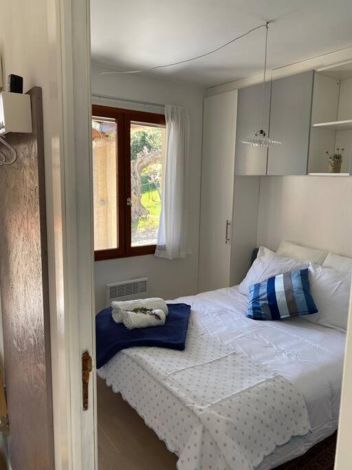 Neuve Romantique Montbrun-des-Corbieres Ngoại thất bức ảnh