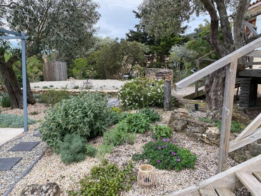 Neuve Romantique Montbrun-des-Corbieres Ngoại thất bức ảnh