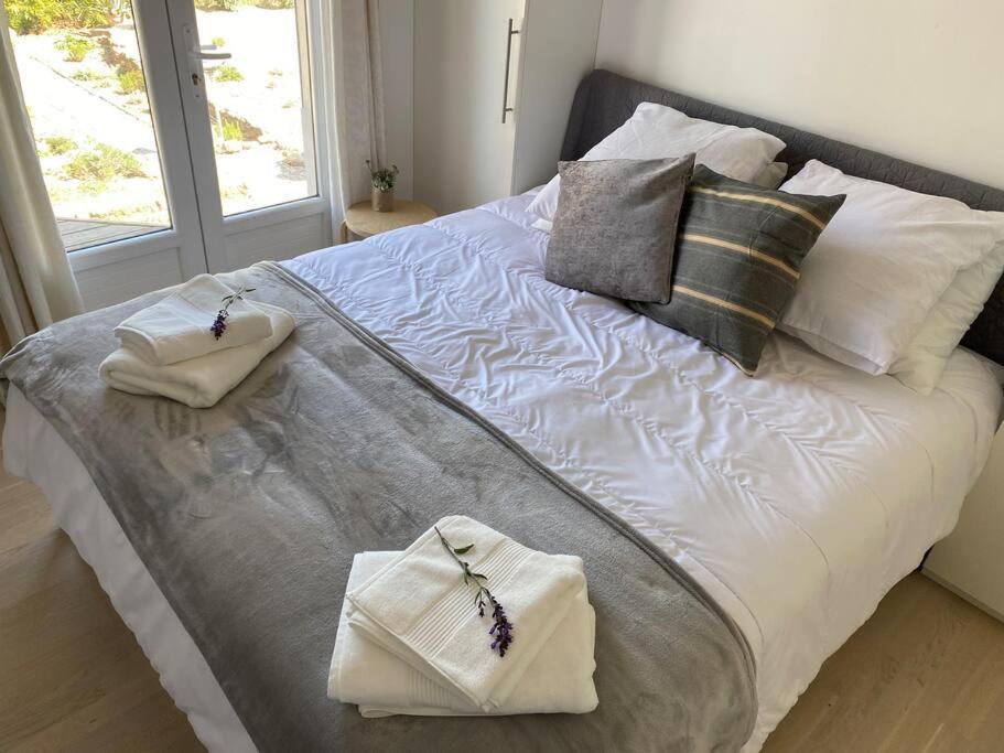 Neuve Romantique Montbrun-des-Corbieres Ngoại thất bức ảnh